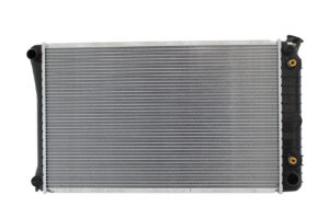 Radiador Automotriz GM Blazer Custom, Silverado, Suburban, C10, C15, C20, C30, G10, S10 T/A 81-91 32mm Tubo Soldado