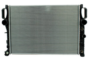 Radiador Automotriz Mercedes Benz E-320 E-350 T/A 06-09 26mm Tubo Soldado