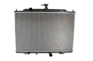Radiador Automotriz GM Nissan City Express LS, LT, NV200 S, SV, Taxi T/A T/M 13-15 26mm Tubo Soldado