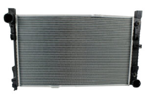 Radiador Automotriz Mercedes Benz CLK350 CLK55, AMG, SLK300, SLK350, T/A 03-11 32mm Tubo Soldado