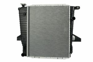 Radiador Automotriz Ford Mazda Ranger XL,XLT, B3000, B4000, LE T/M 95-97 26mm Tubo Soldado