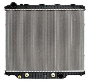 Radiador Tracto CamiÃ³n Mack GU Volvo VHD 06-13 34 3/16 in x 26 5/16 in